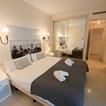 Spacious Flat With Pool In *