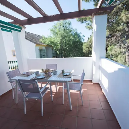 Spacious Flat With Pool In Apartment Marbella